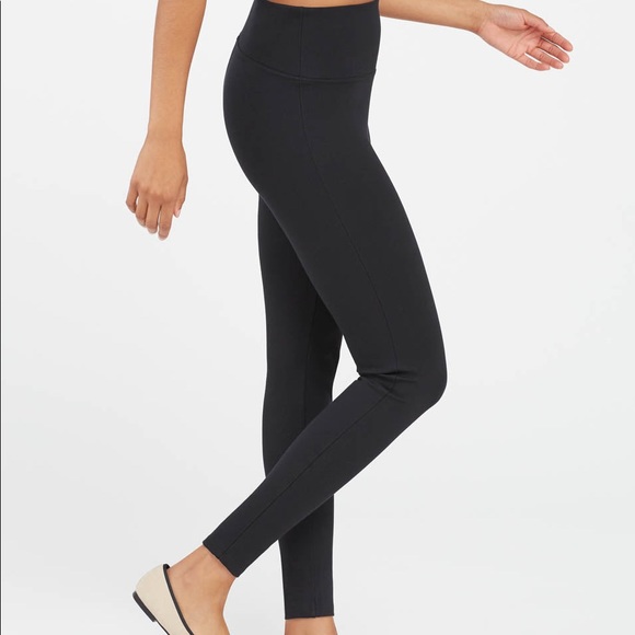 SPANX Pants - NWOT• SPANX • Ponte Ankle Leggings • Medium